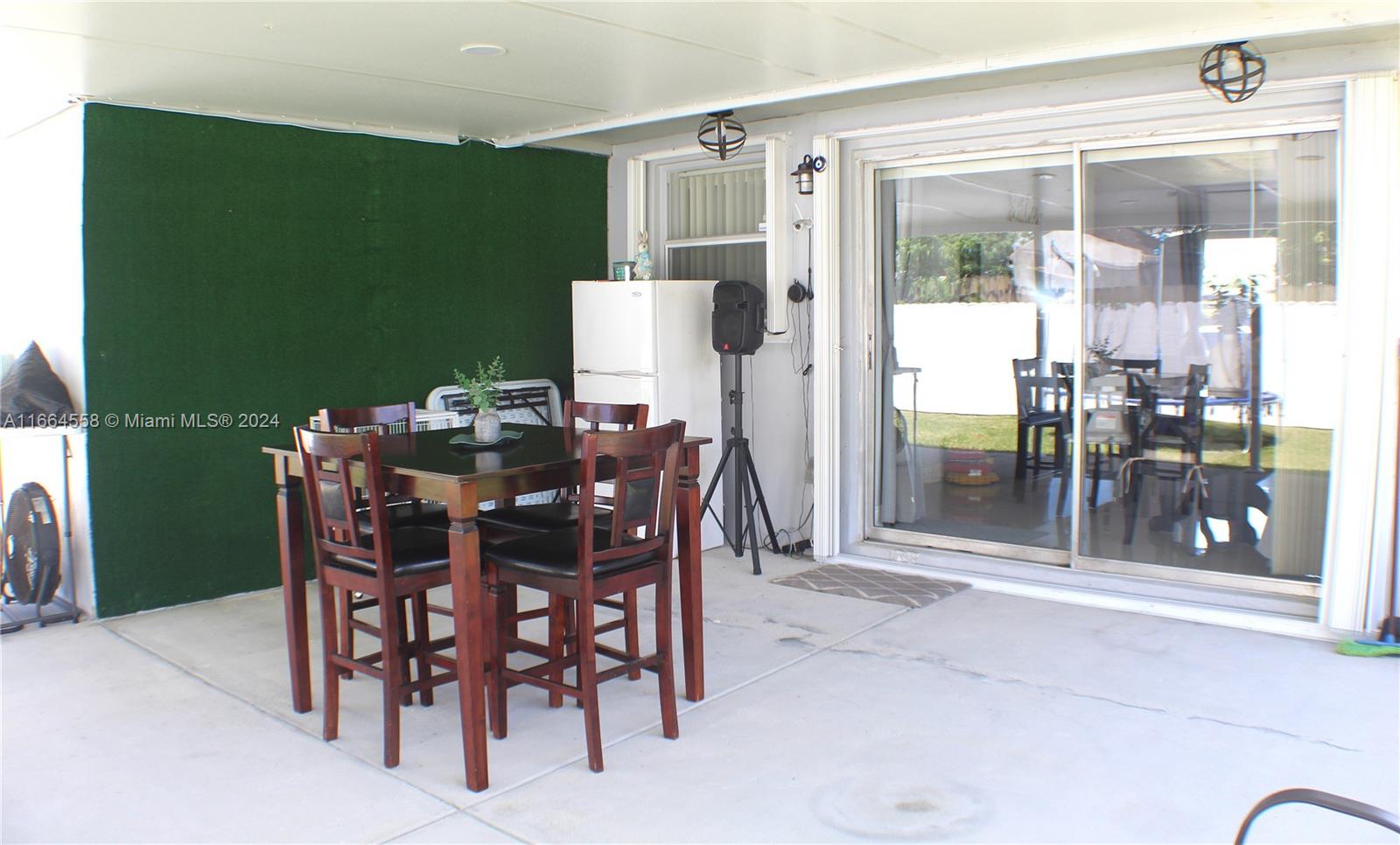 SO MIAMI HEIGHTS ADDN E - Residential