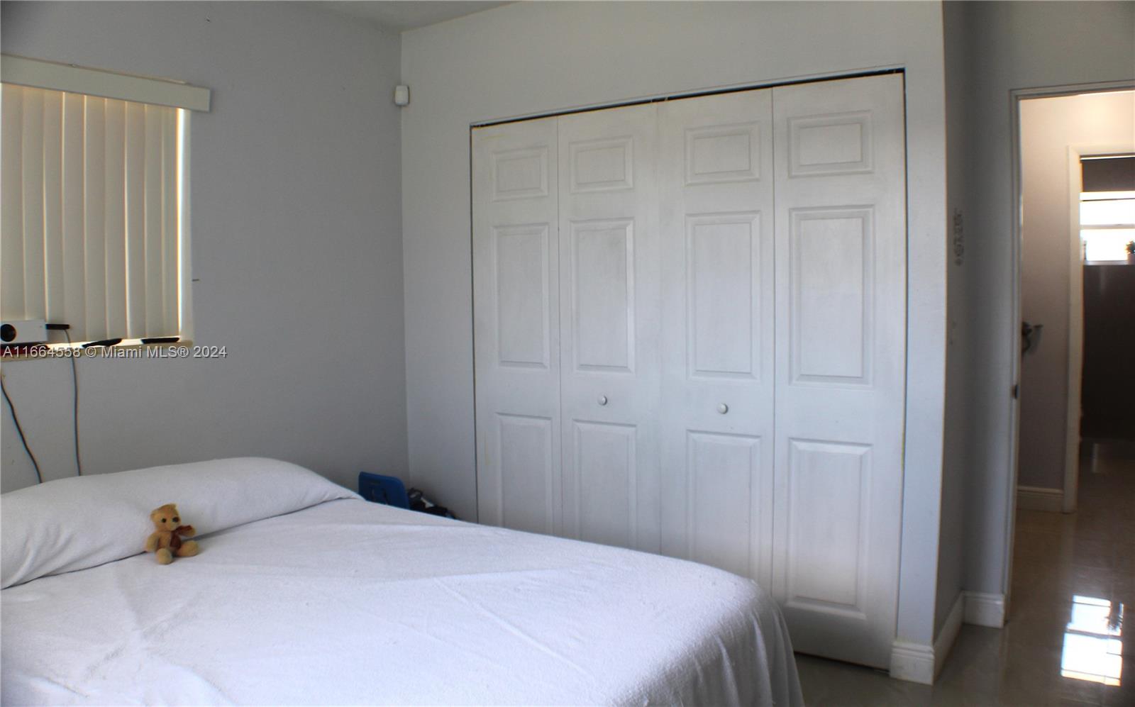 SO MIAMI HEIGHTS ADDN E - Residential