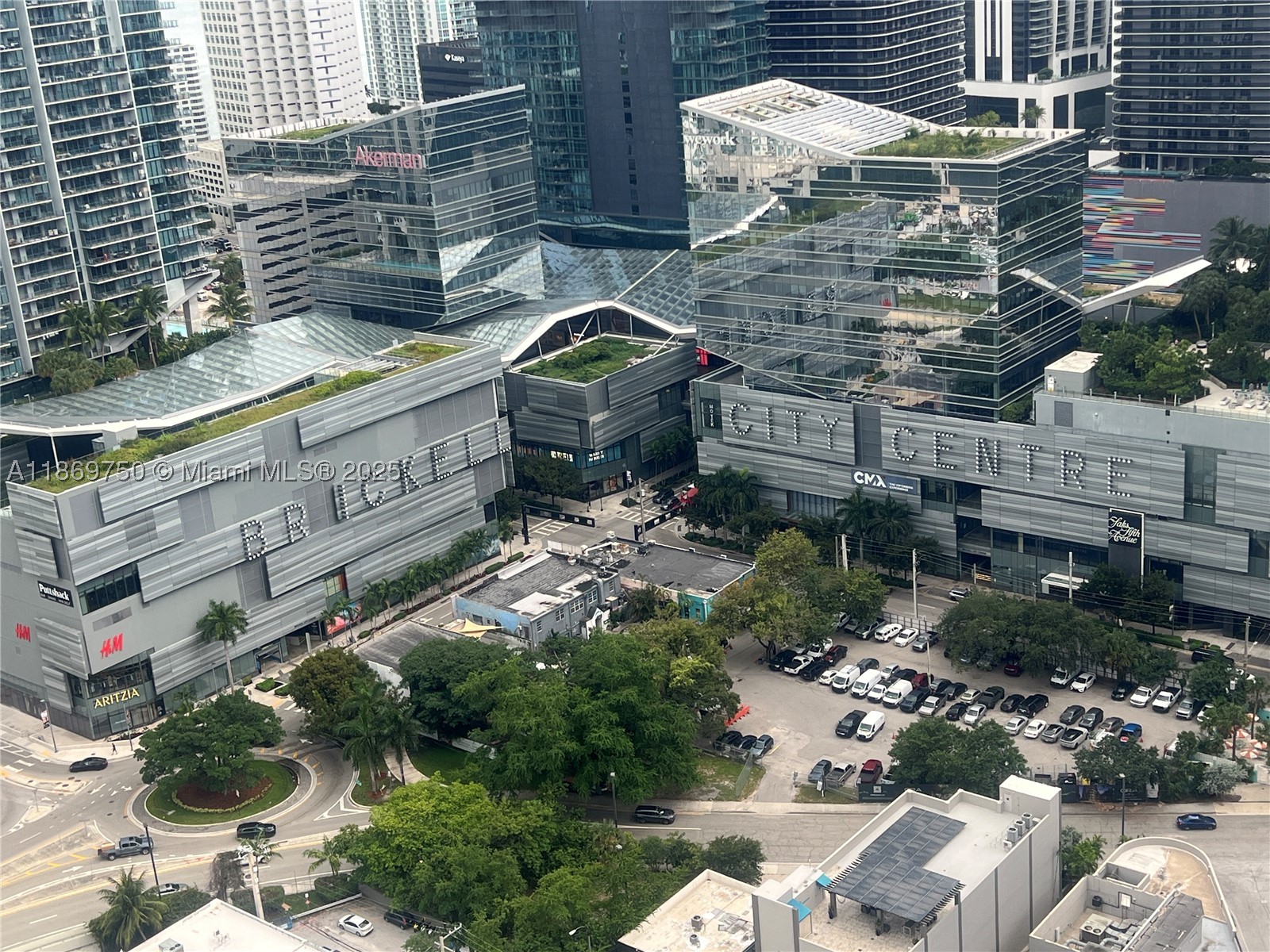 MINT CONDO - Residential