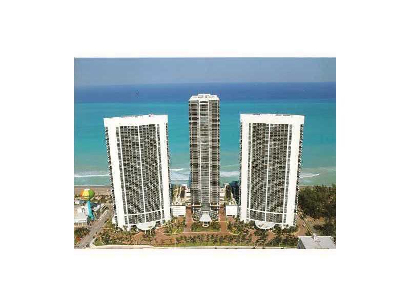 THIS 3/3 DIRECT OCEAN CORNER UNIT IS FOR THE TENANT THAT WANTS THE VERY BEST AT THE BEACH CLUB. FULLY "DESIGNER FURNISHED" INCLUDING 3 LARGE SCREEN TVs, BOSE AUDIO SYSTEM, HIGH END LIGHT FIXTURES, GORGEOUS WINDOW TREATMENTS WITH BLACKOUT BLINDS IN THE BED ROOMS. TOTALLY EQUIPPED KITCHEN. NOTHING MISSING HERE!  KING IN MASTER, KING IN GUEST BEDROOM. TWO TWINS IN THIRD BEDROOM/DEN. PLEASE NO PETS AND NO SMOKING.
