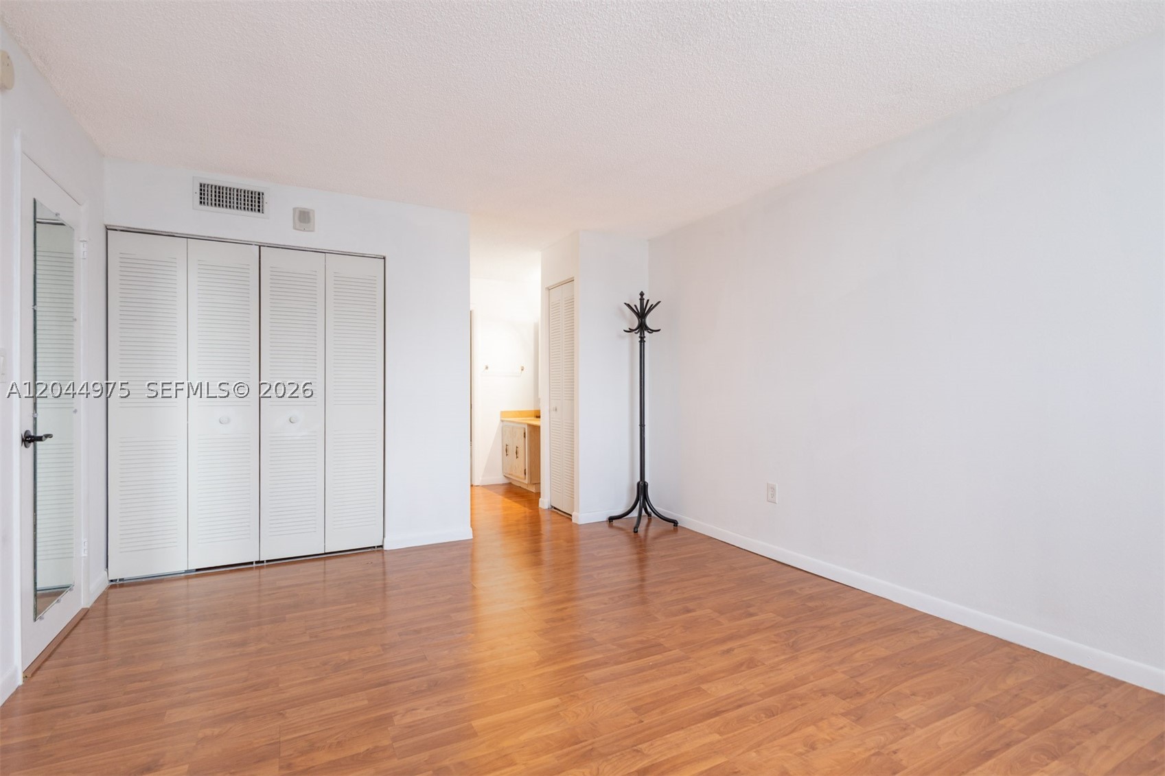 STANTON HOUSE CONDO - Residential Lease
