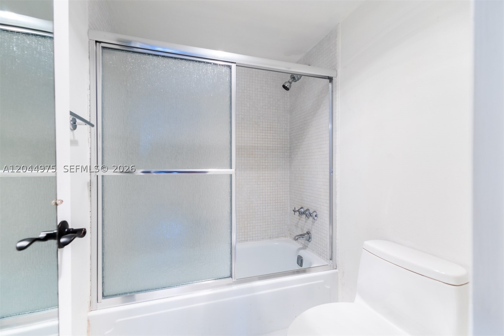 STANTON HOUSE CONDO - Residential Lease