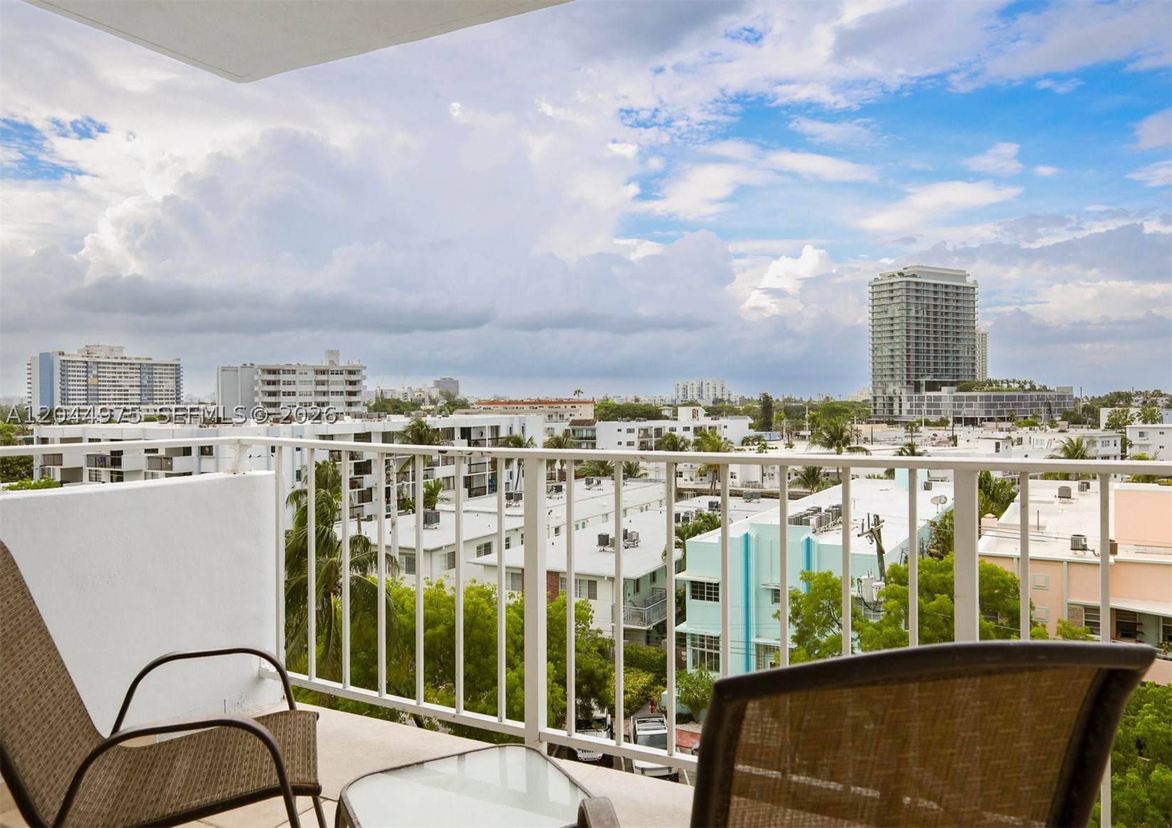 STANTON HOUSE CONDO - Residential Lease