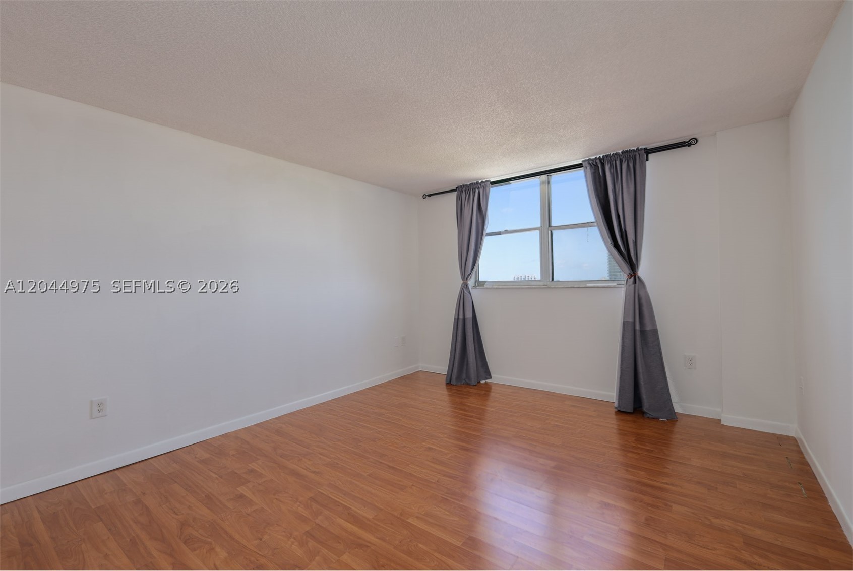 STANTON HOUSE CONDO - Residential Lease