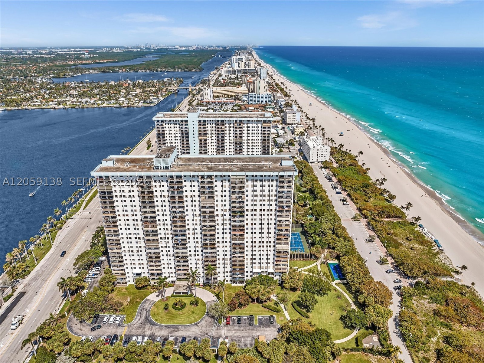 SUMMIT CONDO - Residential