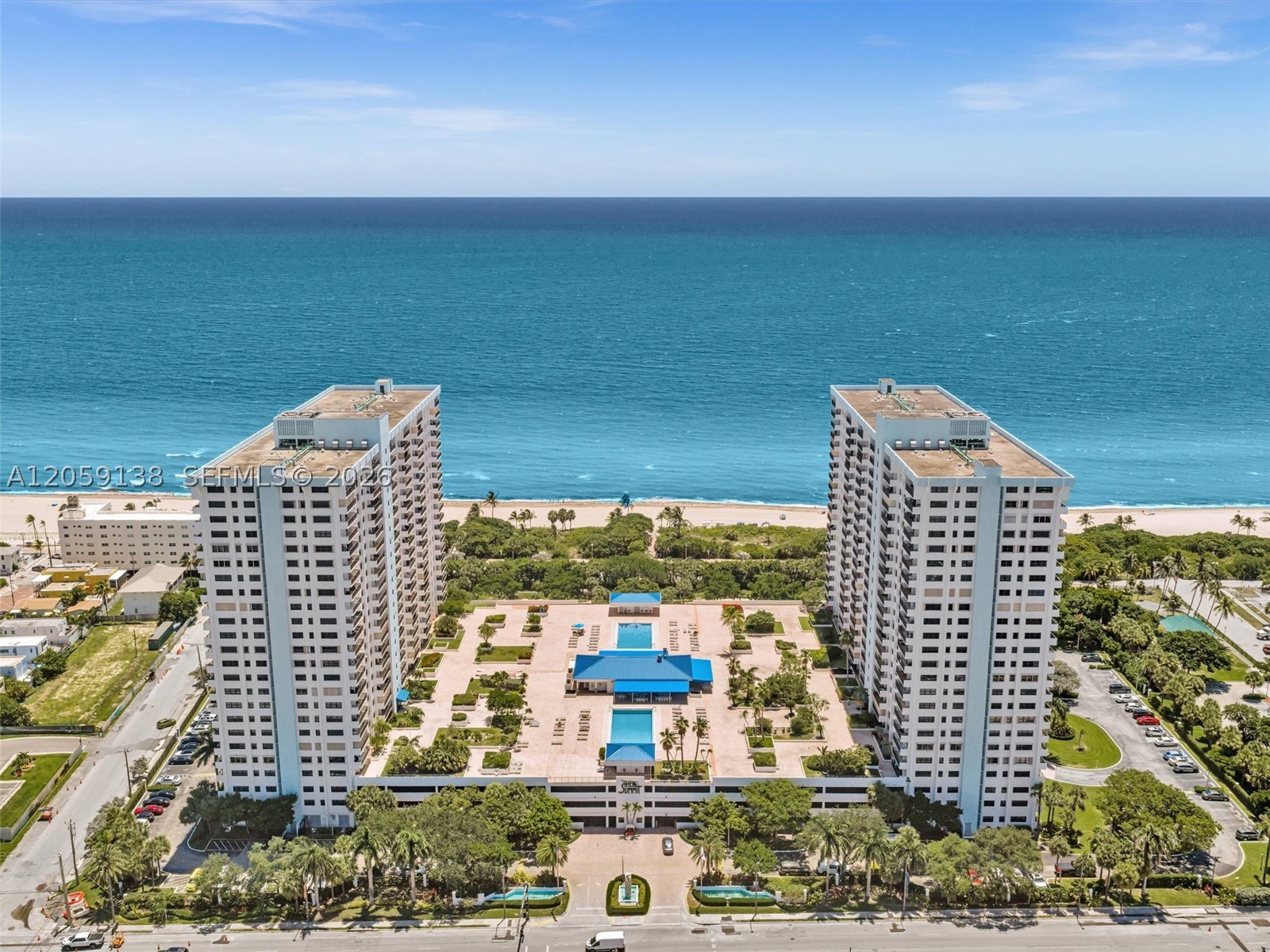 SUMMIT CONDO - Residential