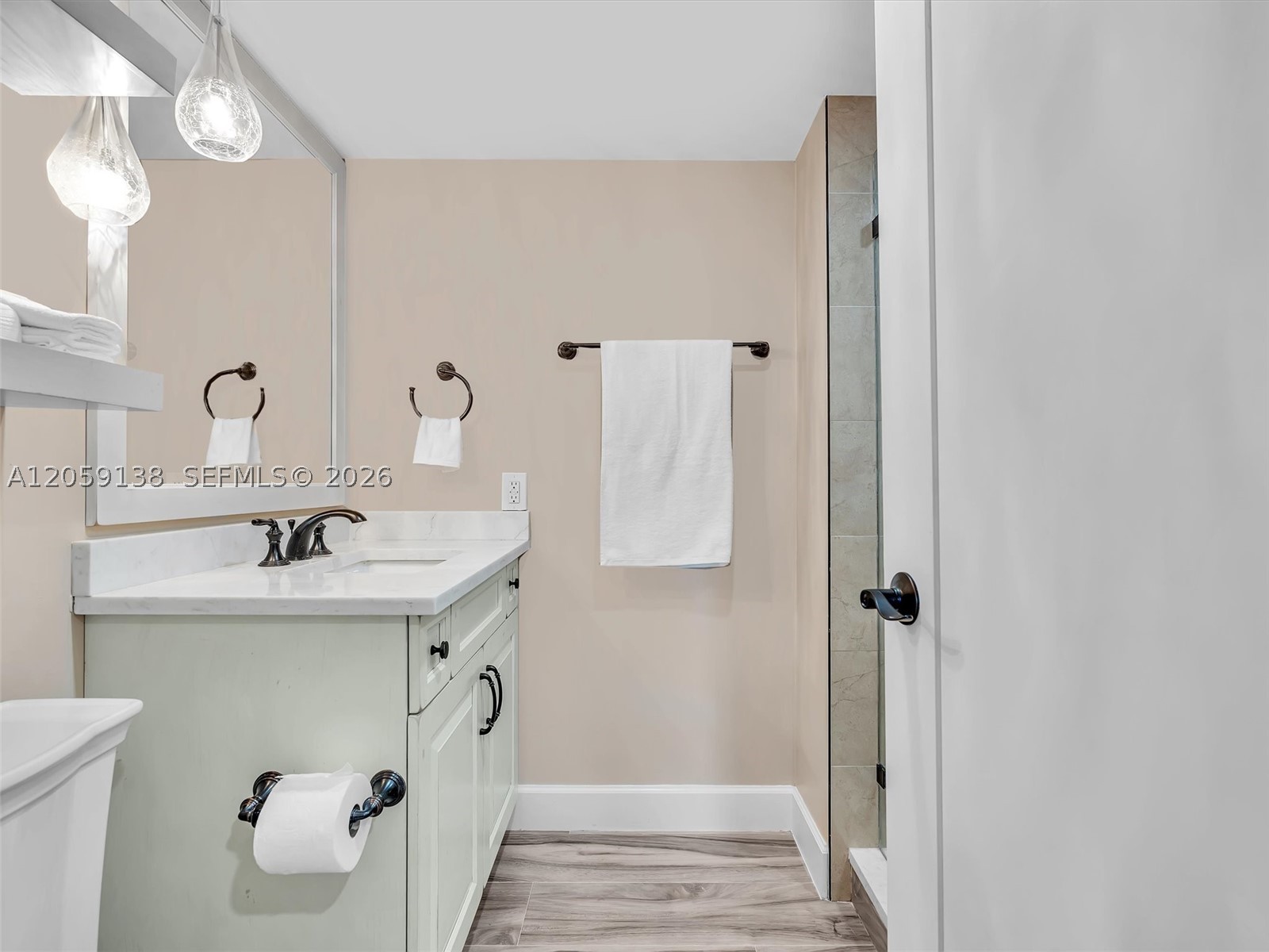 SUMMIT CONDO - Residential
