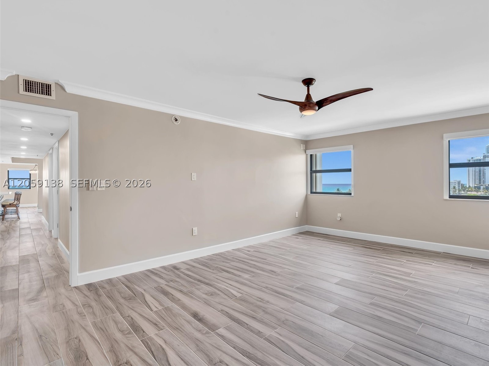 SUMMIT CONDO - Residential