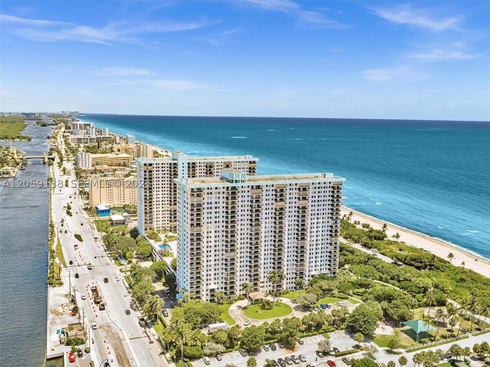 SUMMIT CONDO - Residential