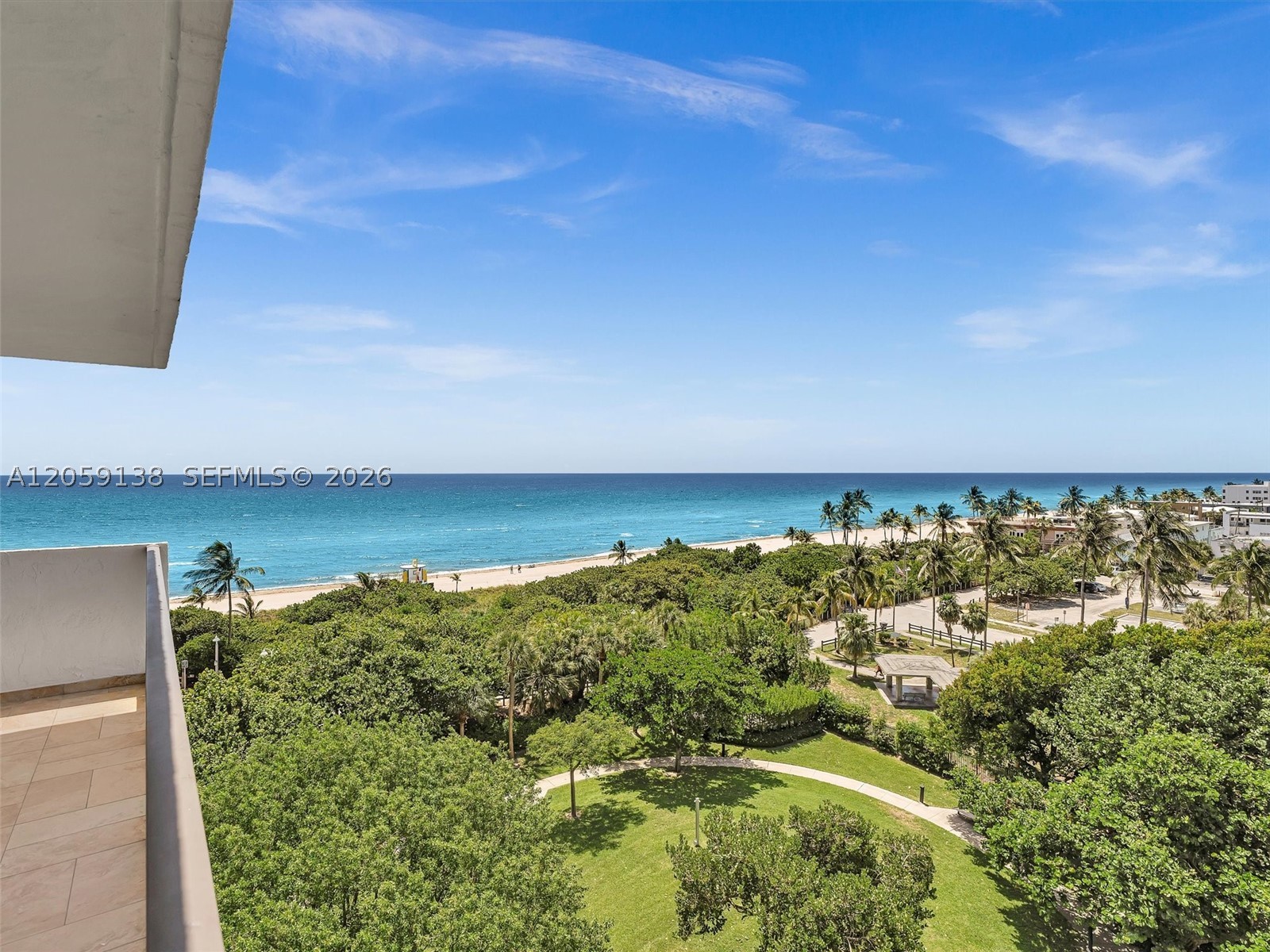 SUMMIT CONDO - Residential