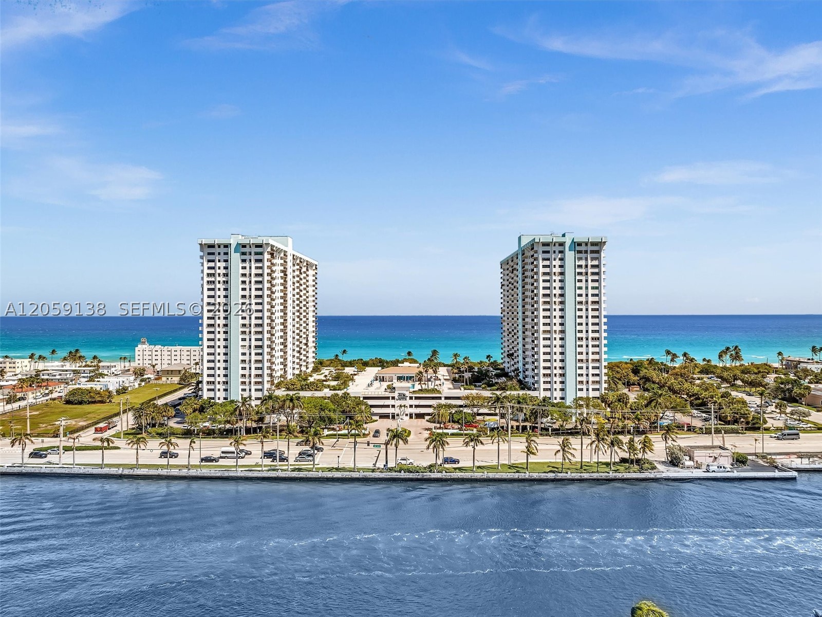 SUMMIT CONDO - Residential
