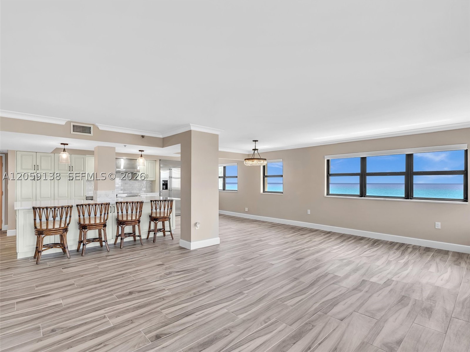SUMMIT CONDO - Residential