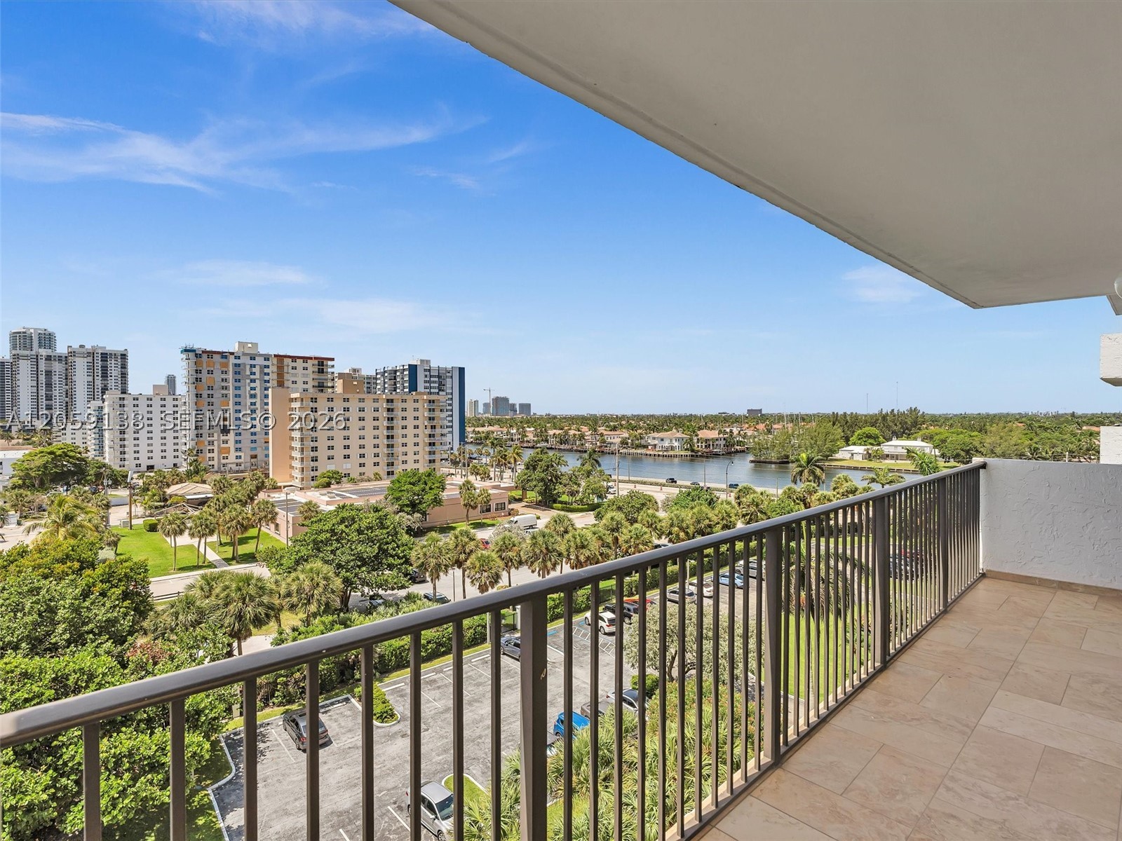 SUMMIT CONDO - Residential