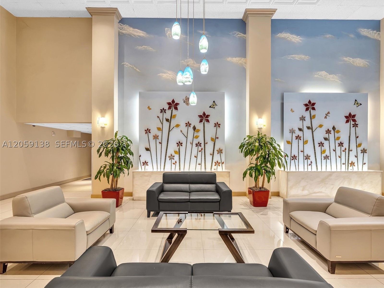 SUMMIT CONDO - Residential