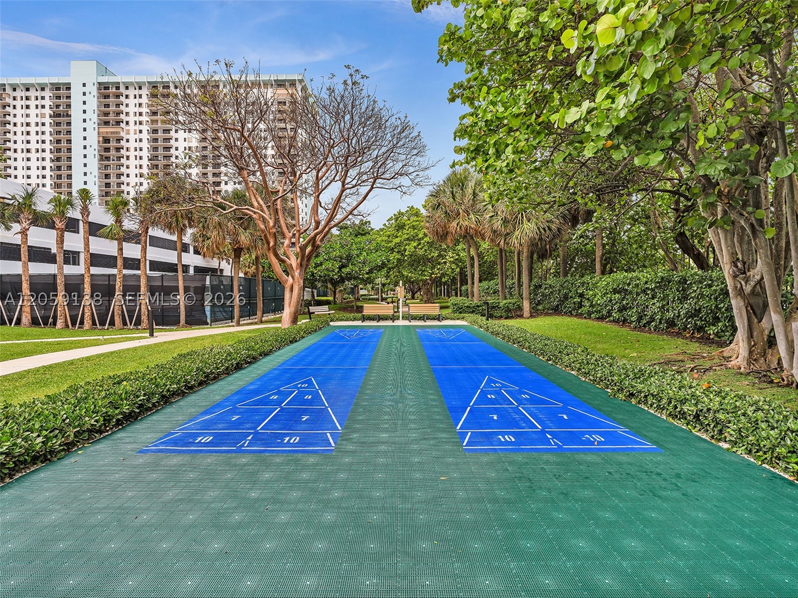 SUMMIT CONDO - Residential