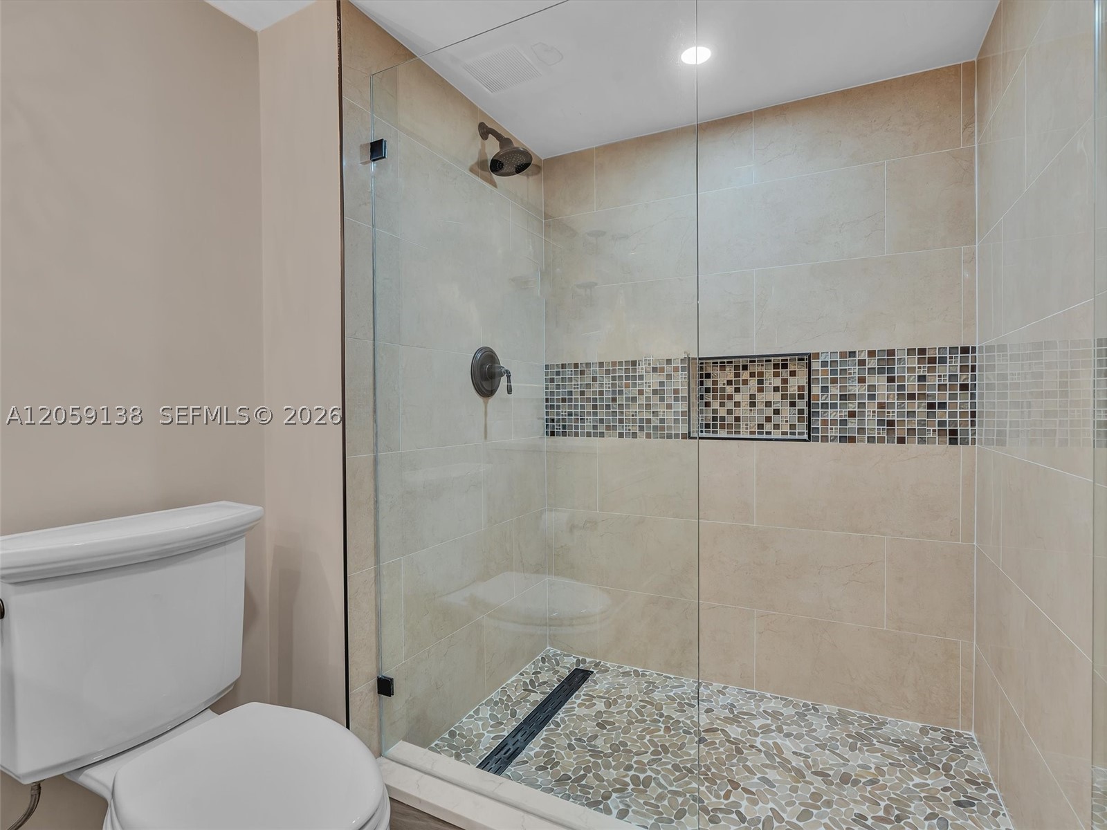 SUMMIT CONDO - Residential