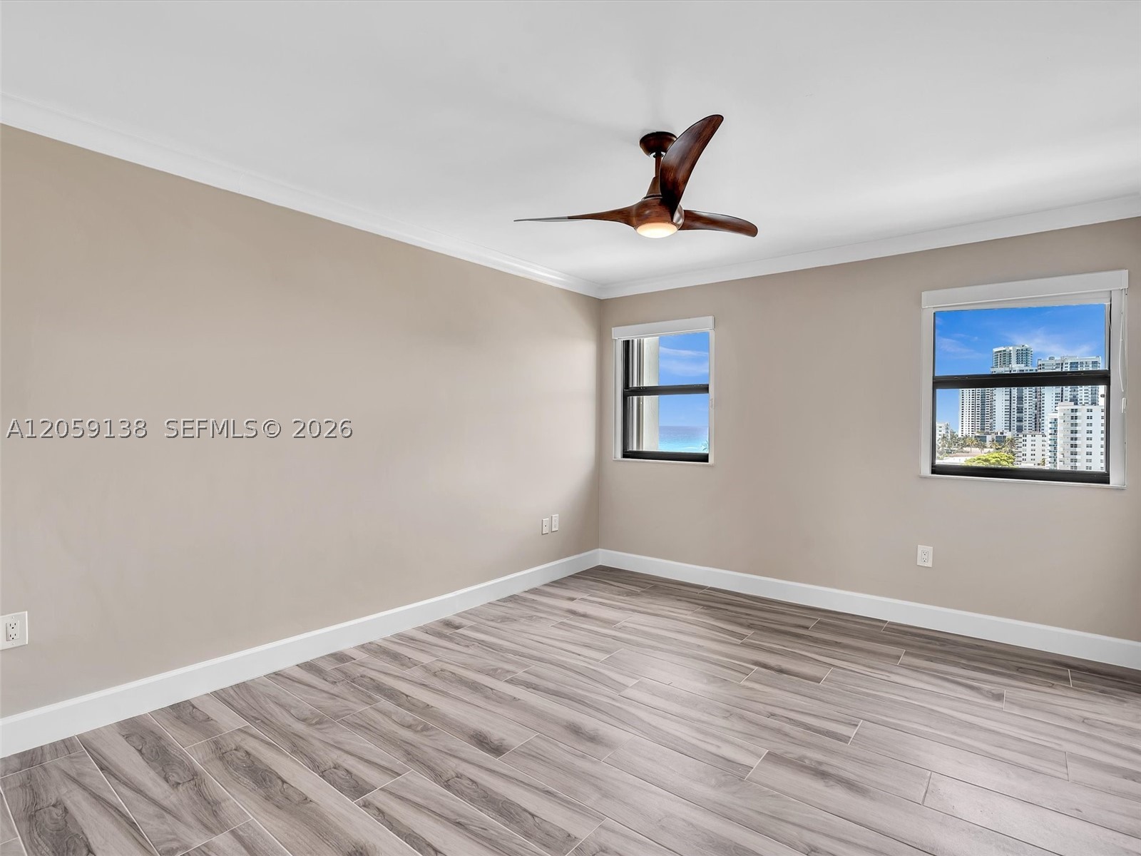 SUMMIT CONDO - Residential