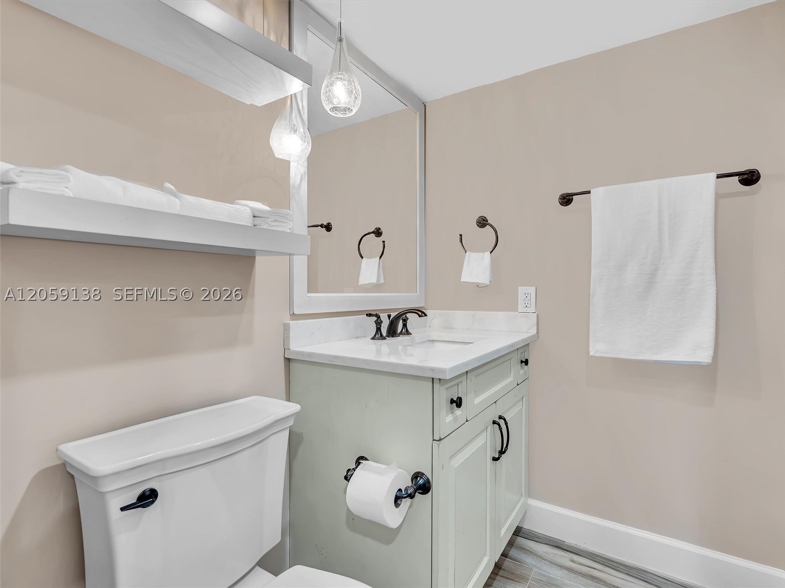 SUMMIT CONDO - Residential