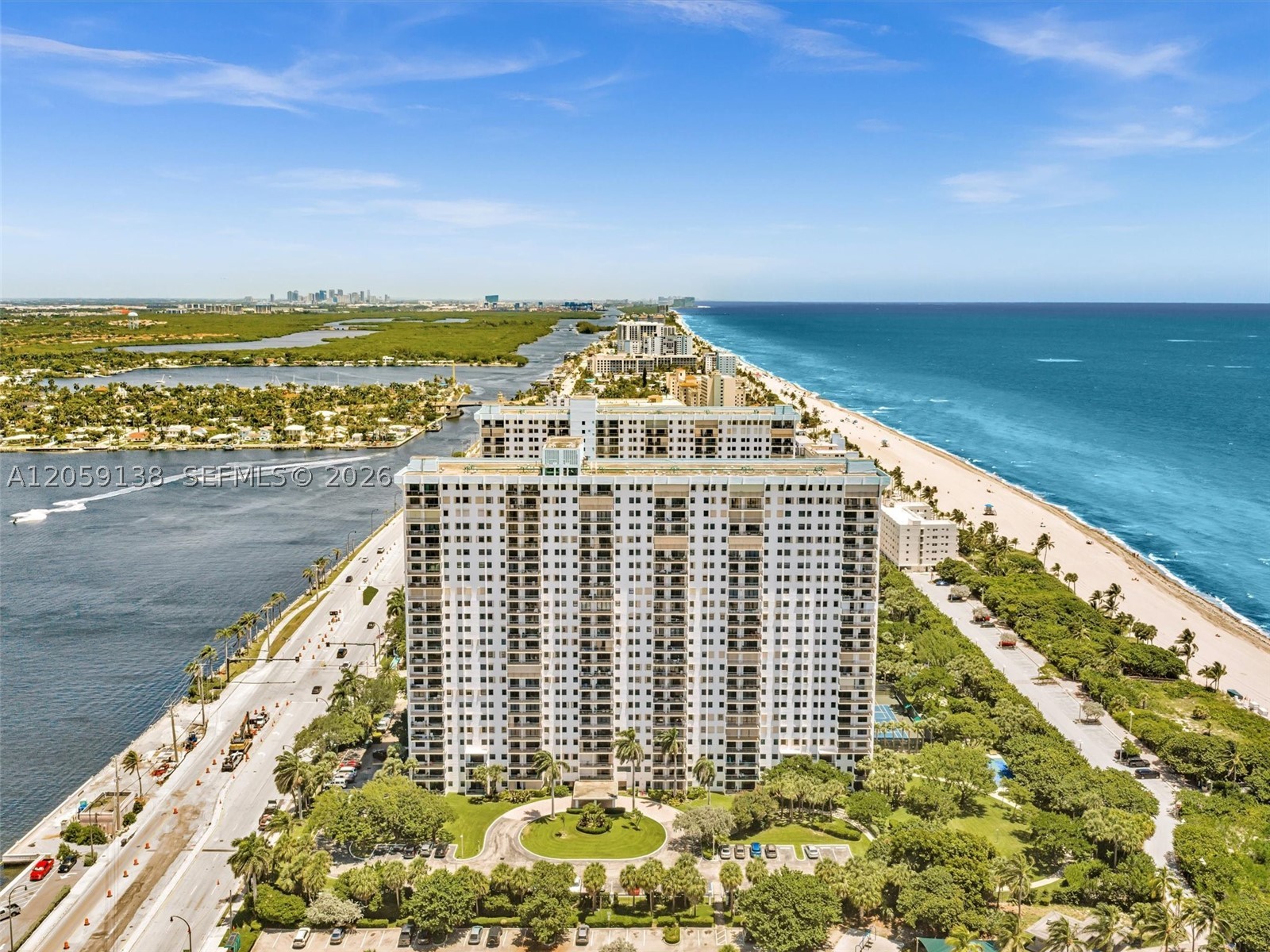 SUMMIT CONDO - Residential