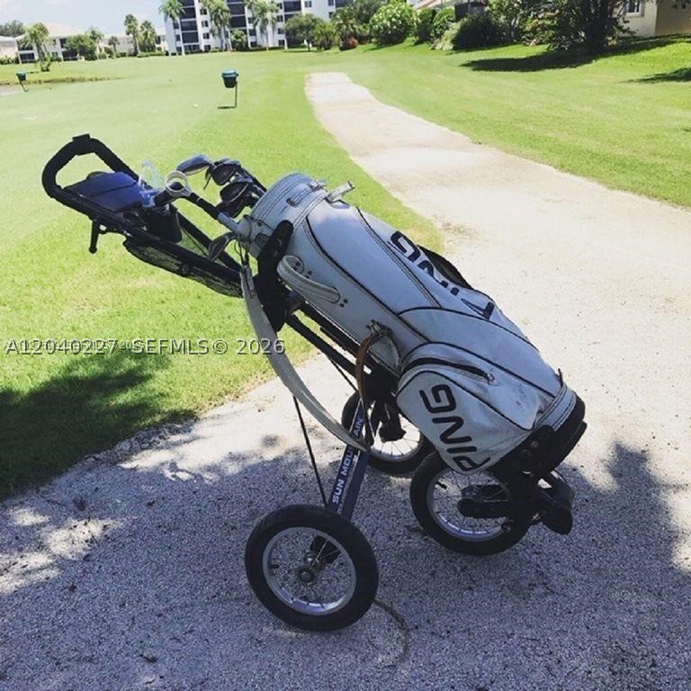 GOLF VILLAS - Residential