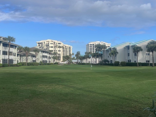 GOLF VILLAS - Residential