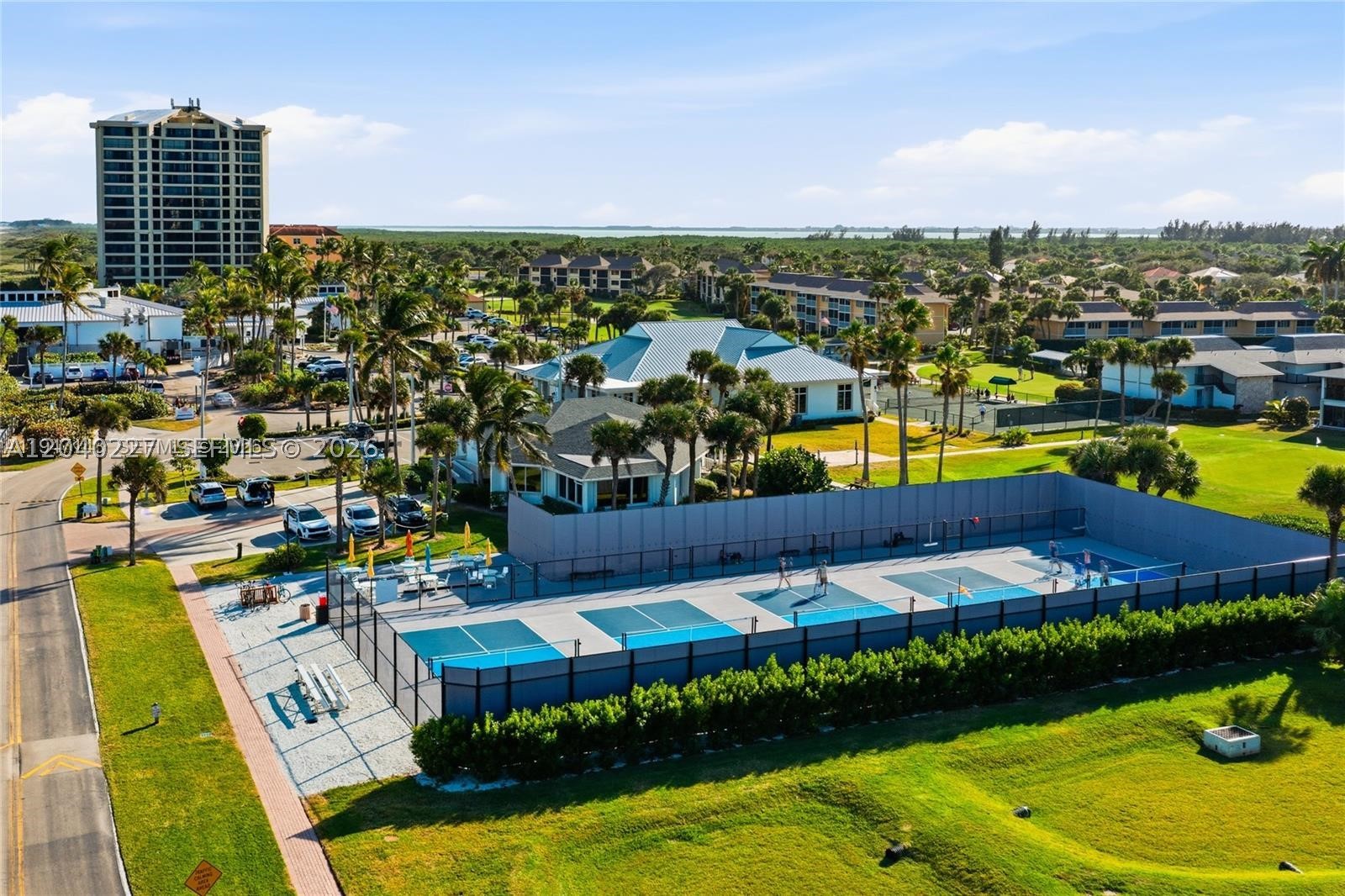 GOLF VILLAS - Residential