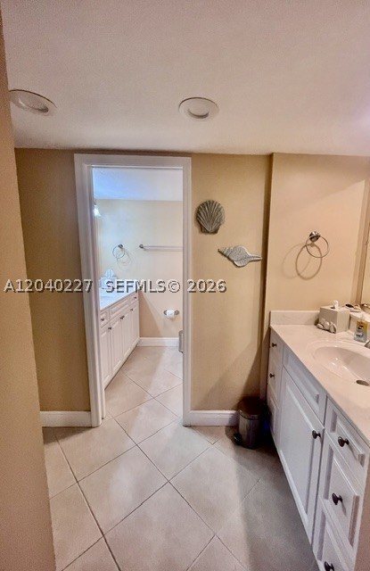 GOLF VILLAS - Residential