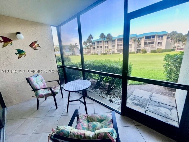 GOLF VILLAS - Residential