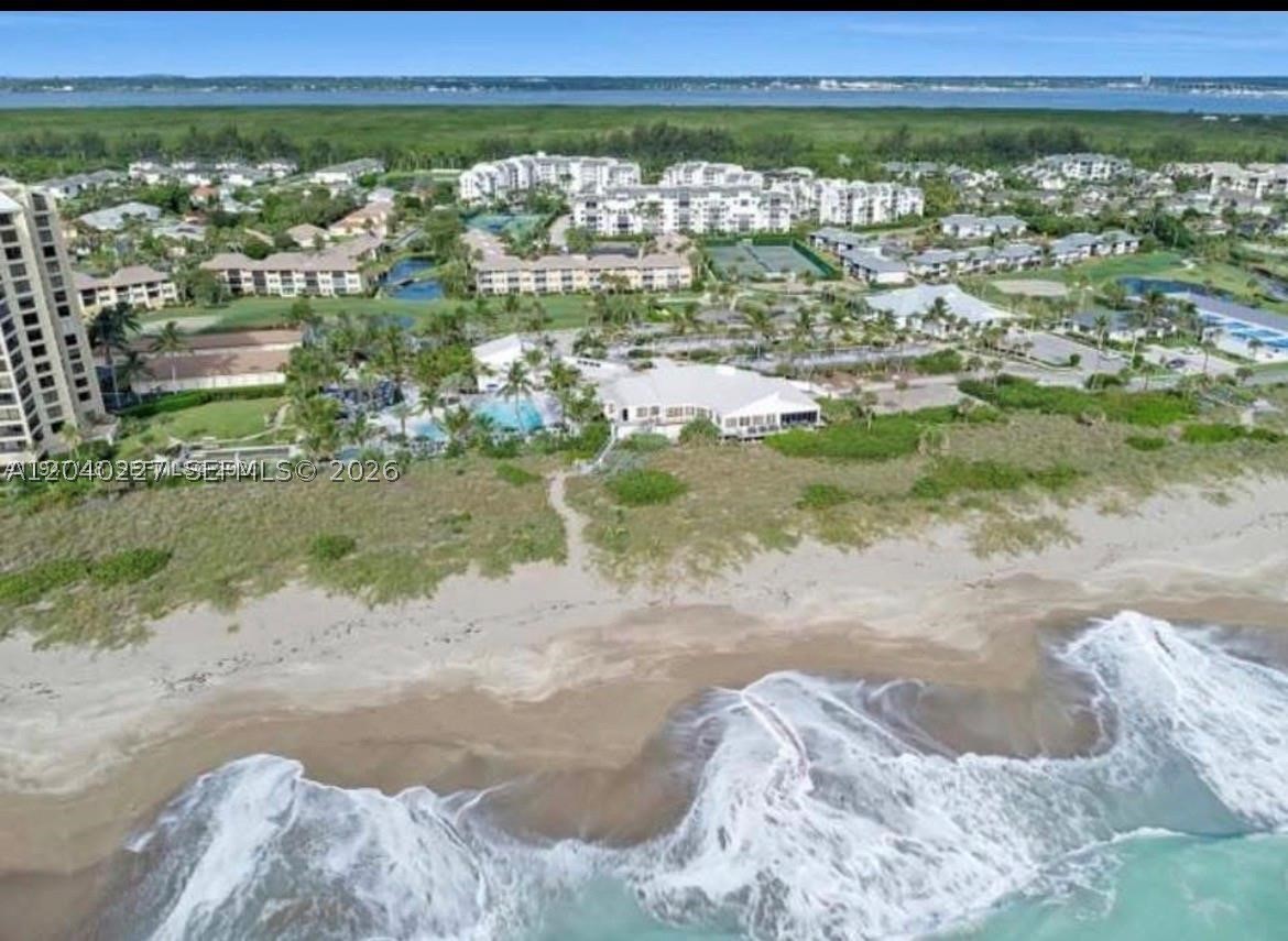 GOLF VILLAS - Residential