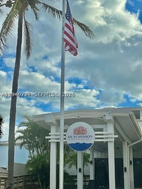 GOLF VILLAS - Residential