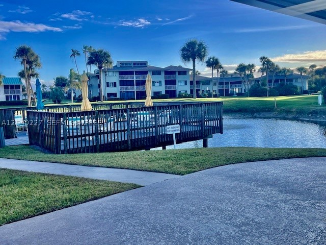 GOLF VILLAS - Residential
