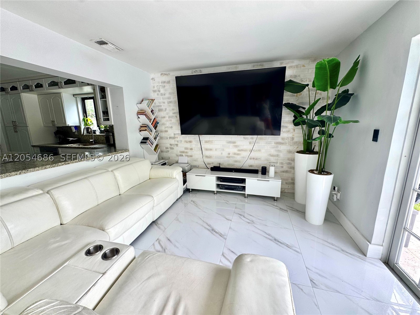 PASADENA LAKES WEST - Residential Lease