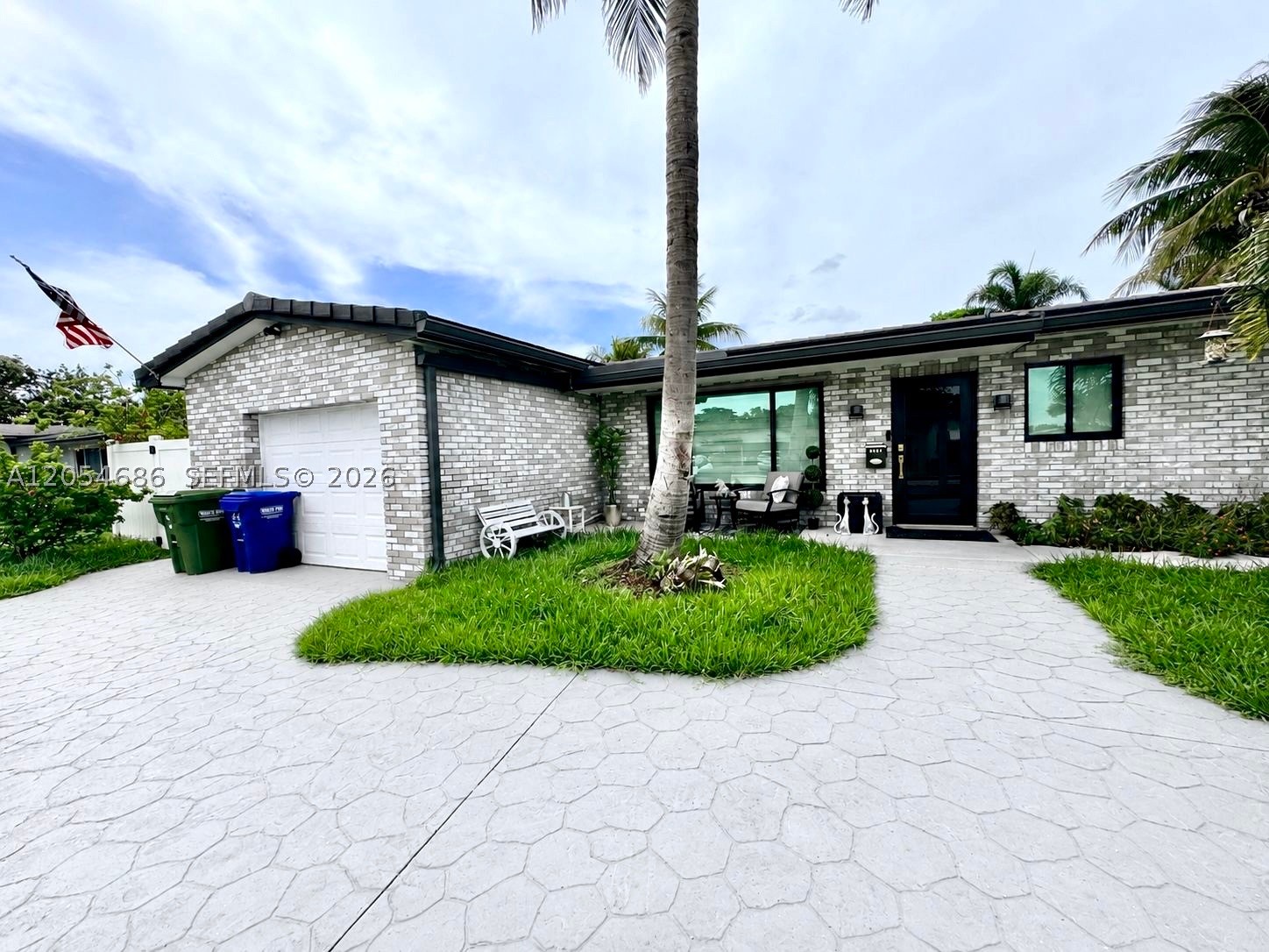 PASADENA LAKES WEST - Residential Lease