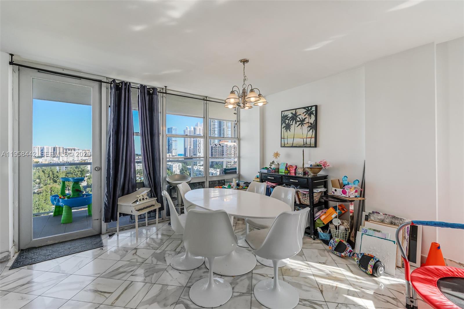 WINSTON TOWER 300 CONDO - Residential