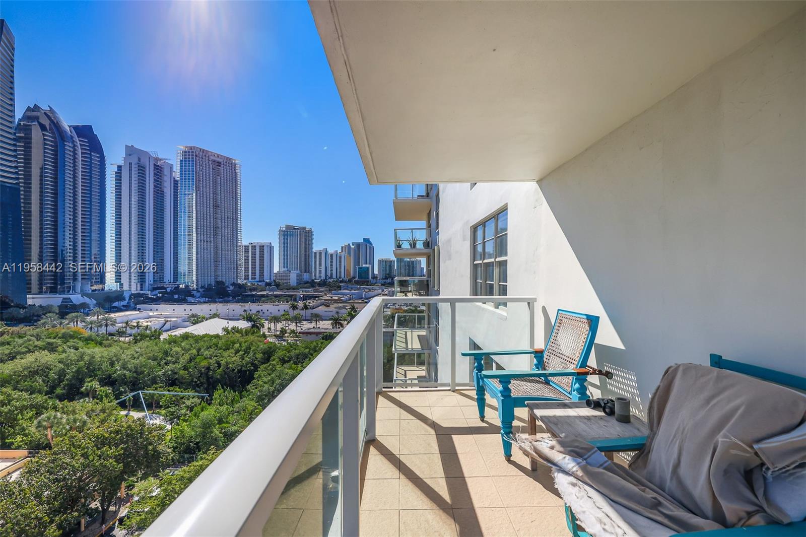 WINSTON TOWER 300 CONDO - Residential