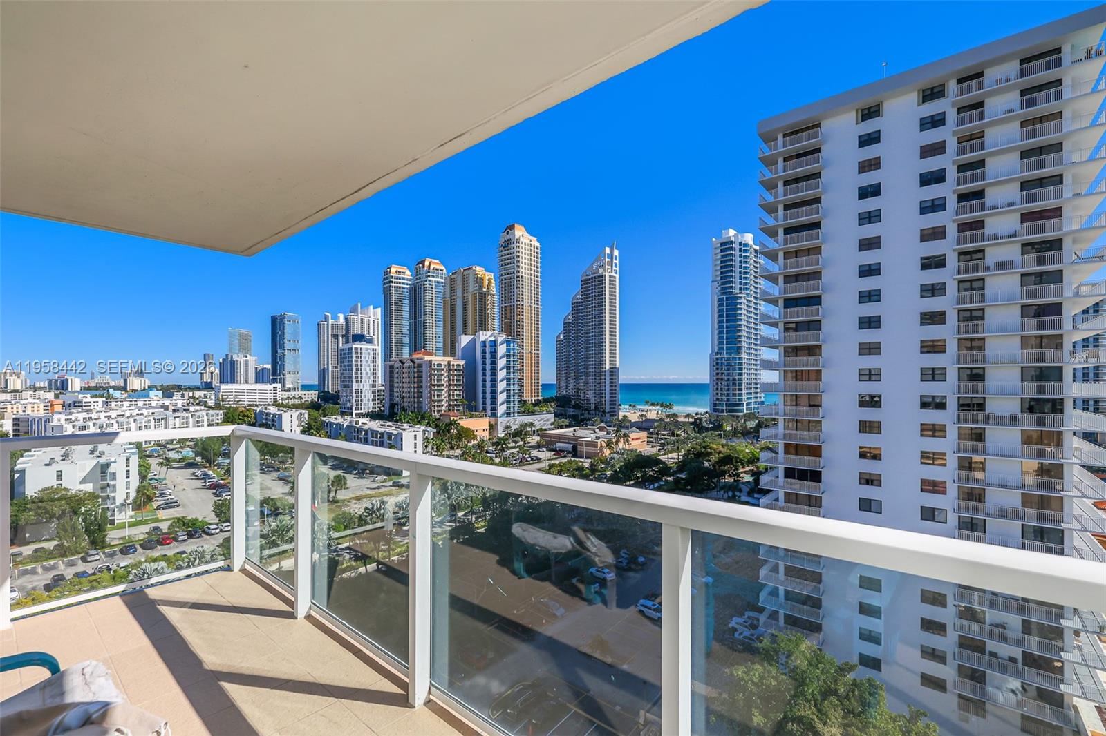 WINSTON TOWER 300 CONDO - Residential