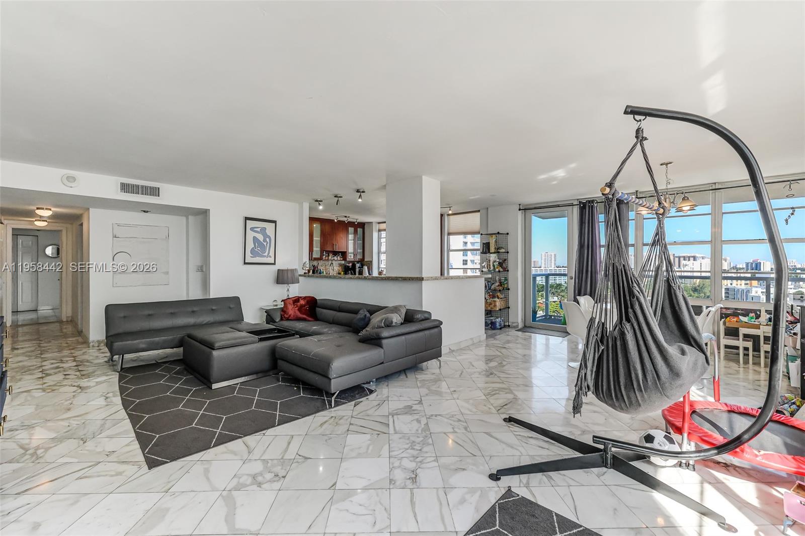 WINSTON TOWER 300 CONDO - Residential