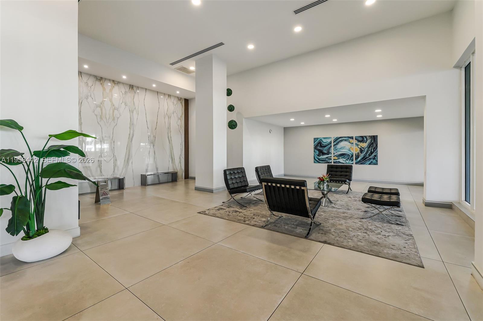WINSTON TOWER 300 CONDO - Residential