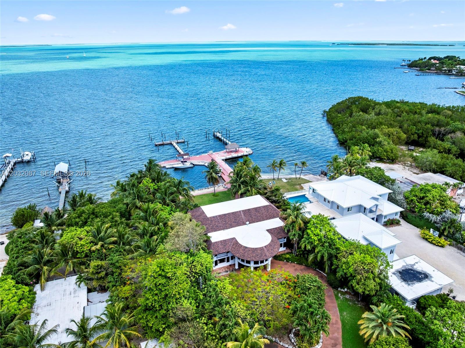 PLANTATION BEACH - Residential