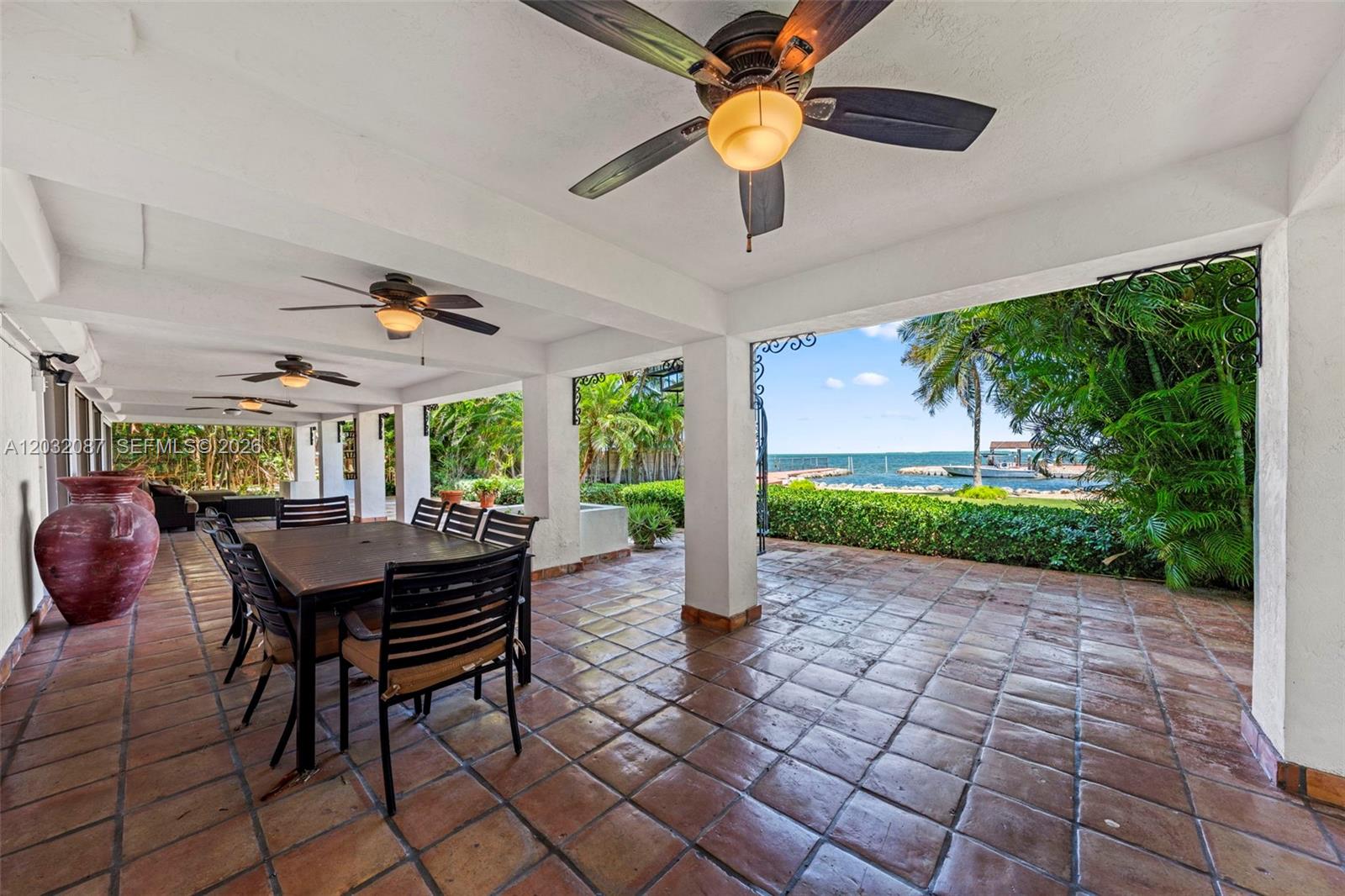 PLANTATION BEACH - Residential
