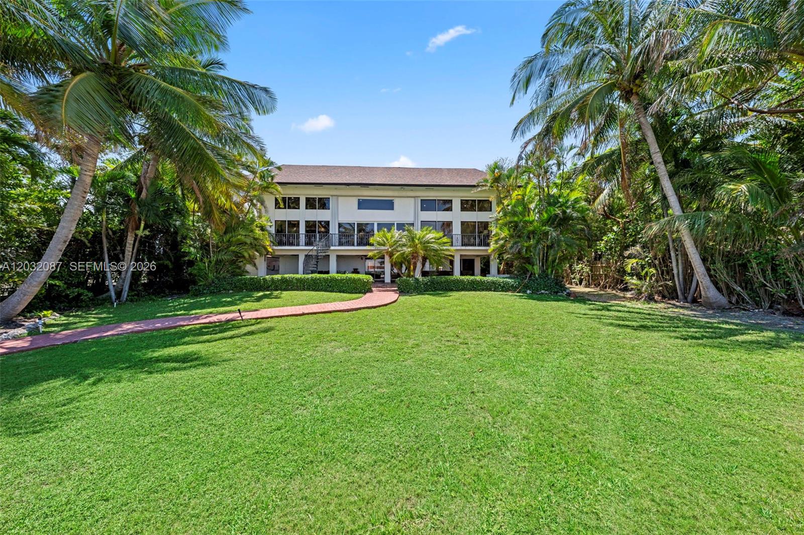 PLANTATION BEACH - Residential