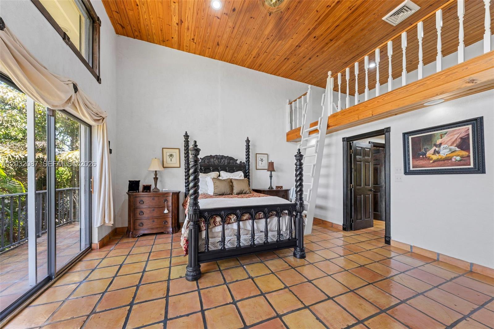 PLANTATION BEACH - Residential