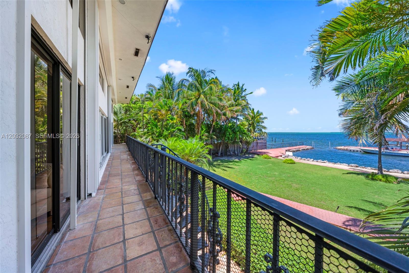 PLANTATION BEACH - Residential