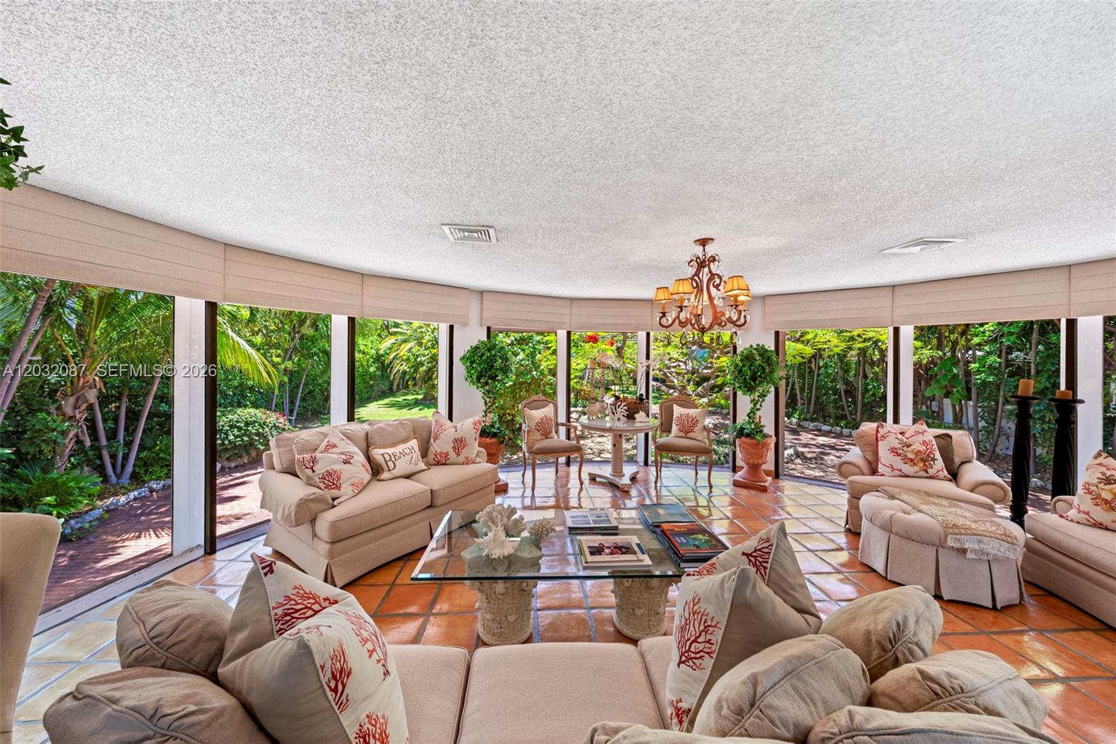 PLANTATION BEACH - Residential