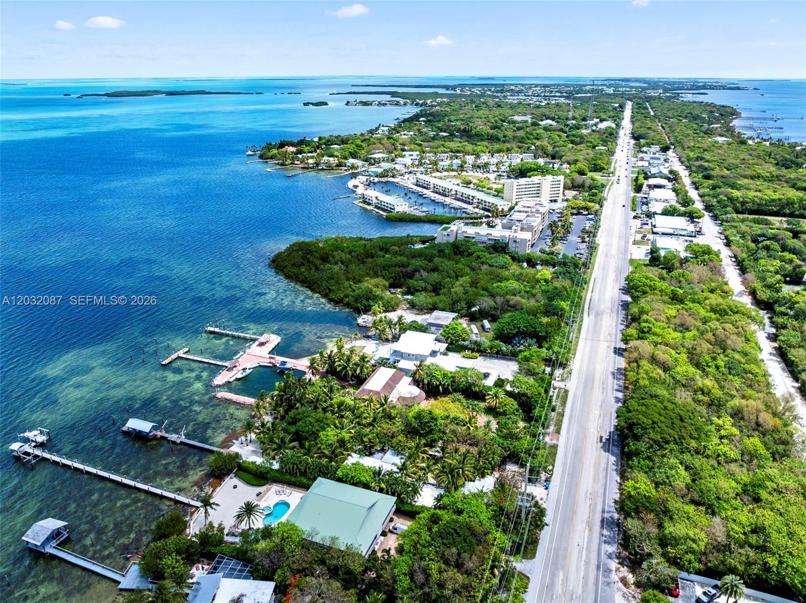 PLANTATION BEACH - Residential