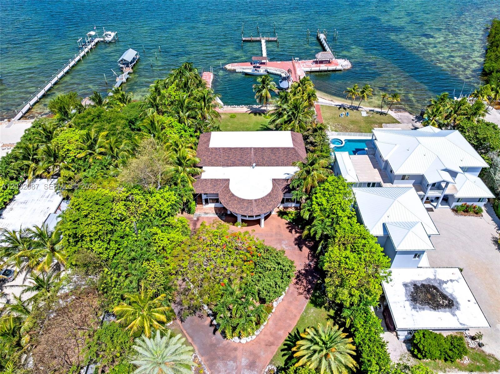 PLANTATION BEACH - Residential