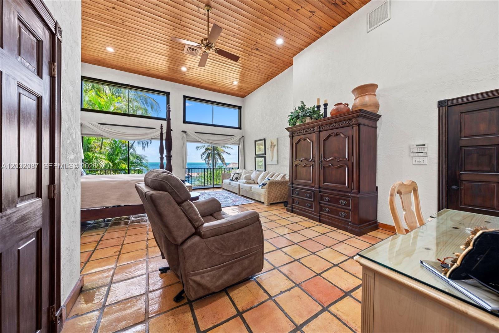 PLANTATION BEACH - Residential