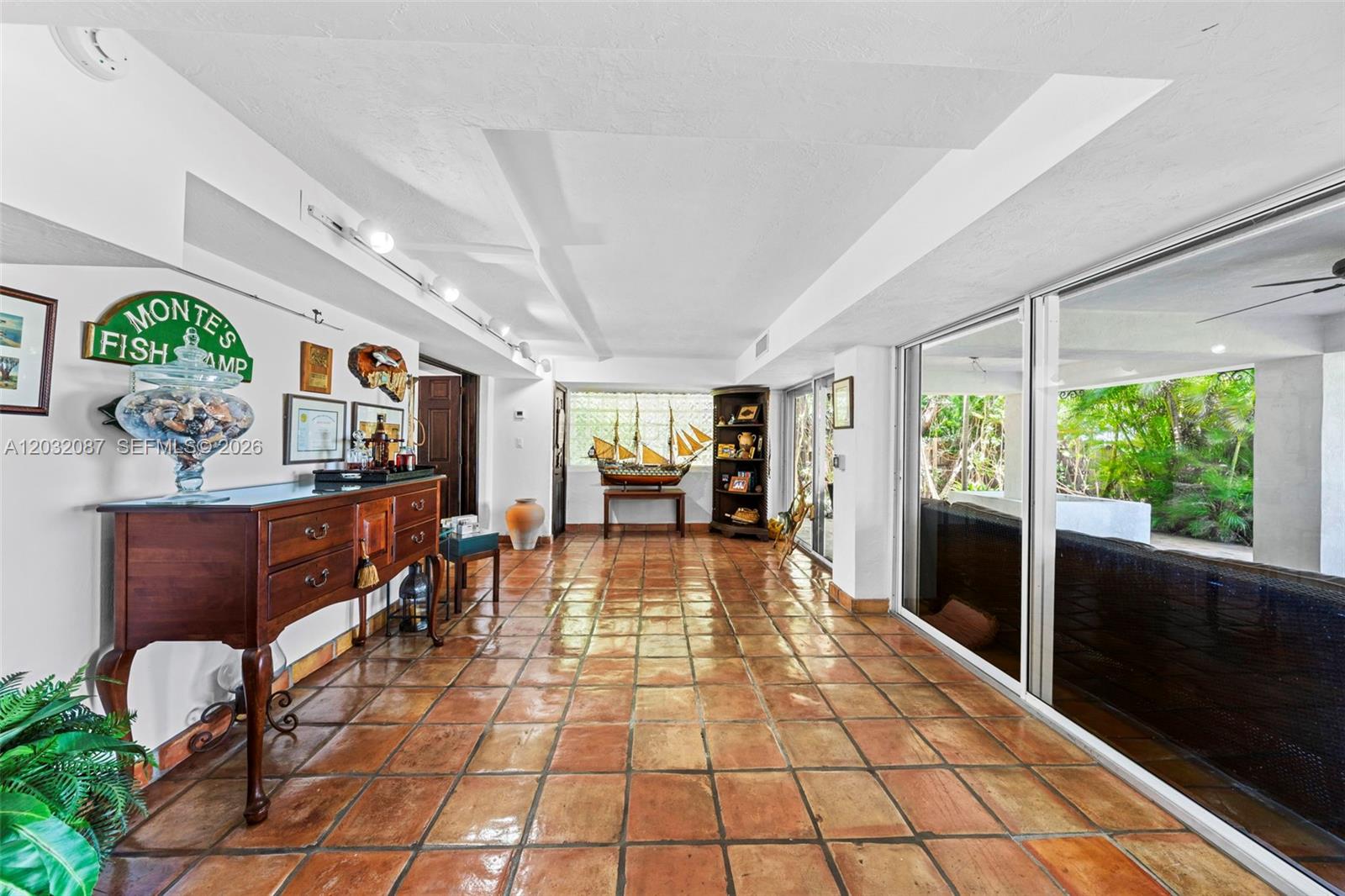 PLANTATION BEACH - Residential