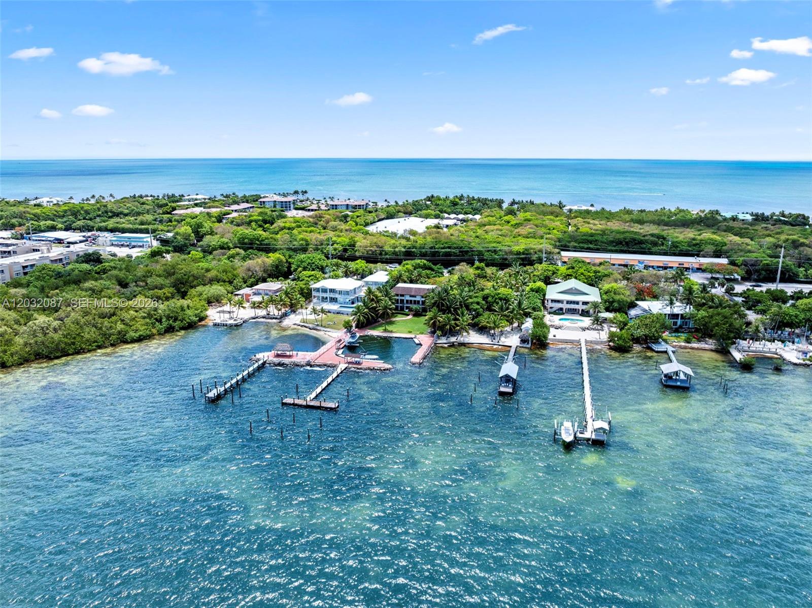 PLANTATION BEACH - Residential
