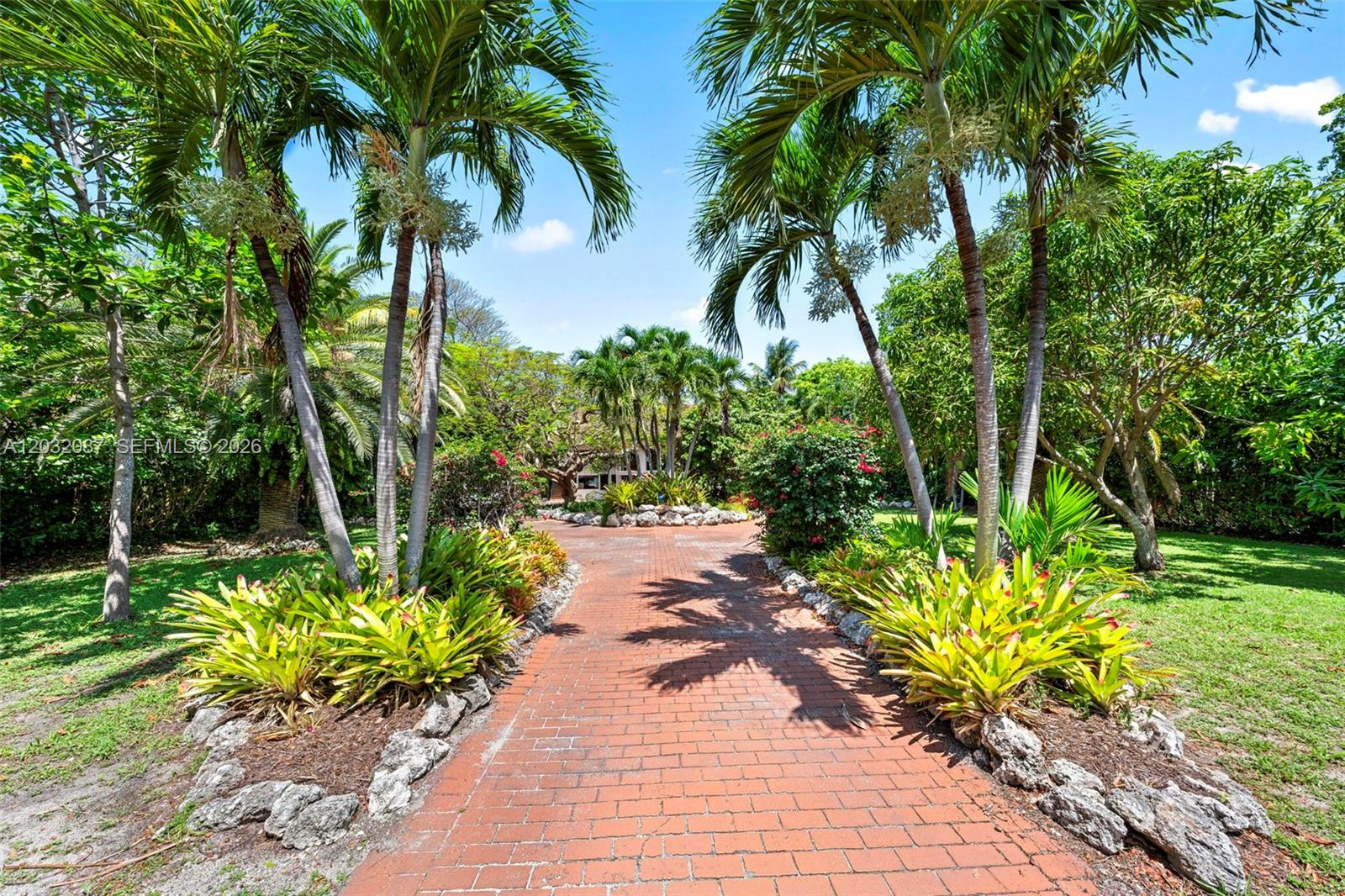 PLANTATION BEACH - Residential